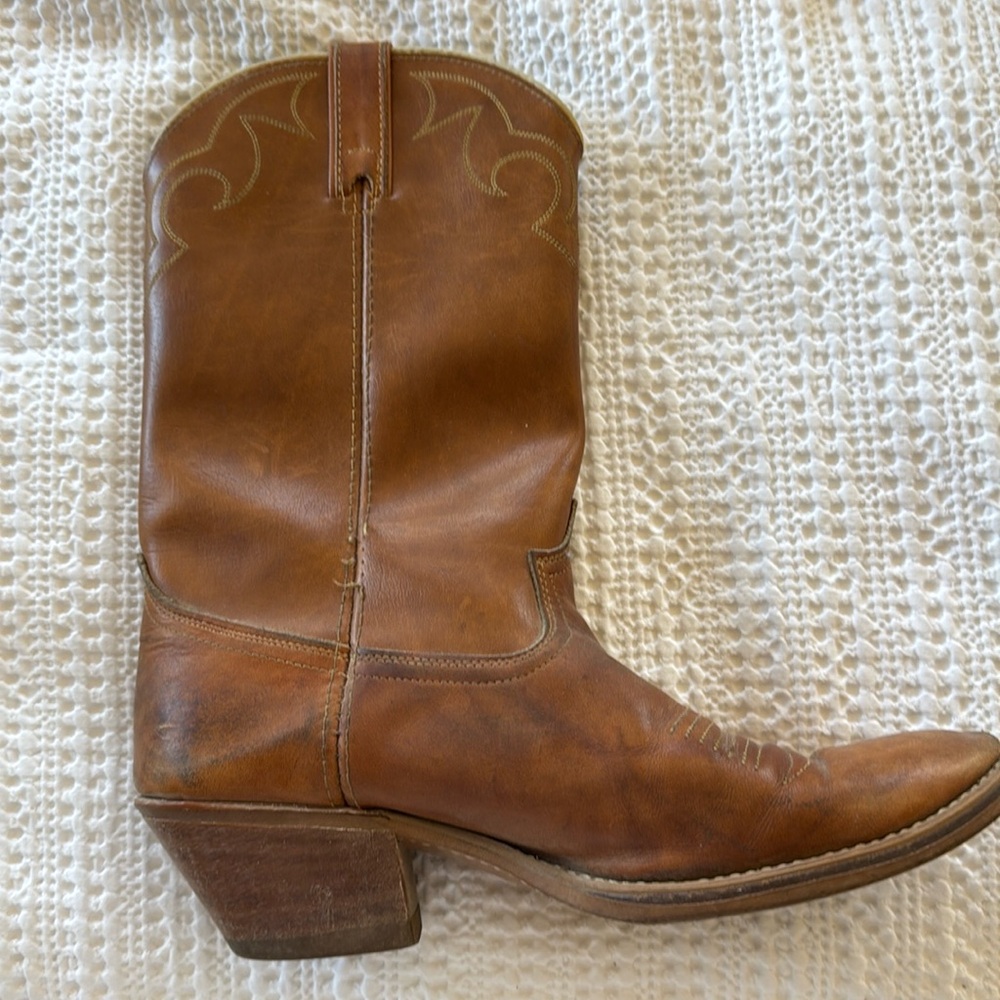 Cowboy boots 9.5 women’s